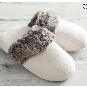 NWT Pottery Barn Ombré Faux fur slippers